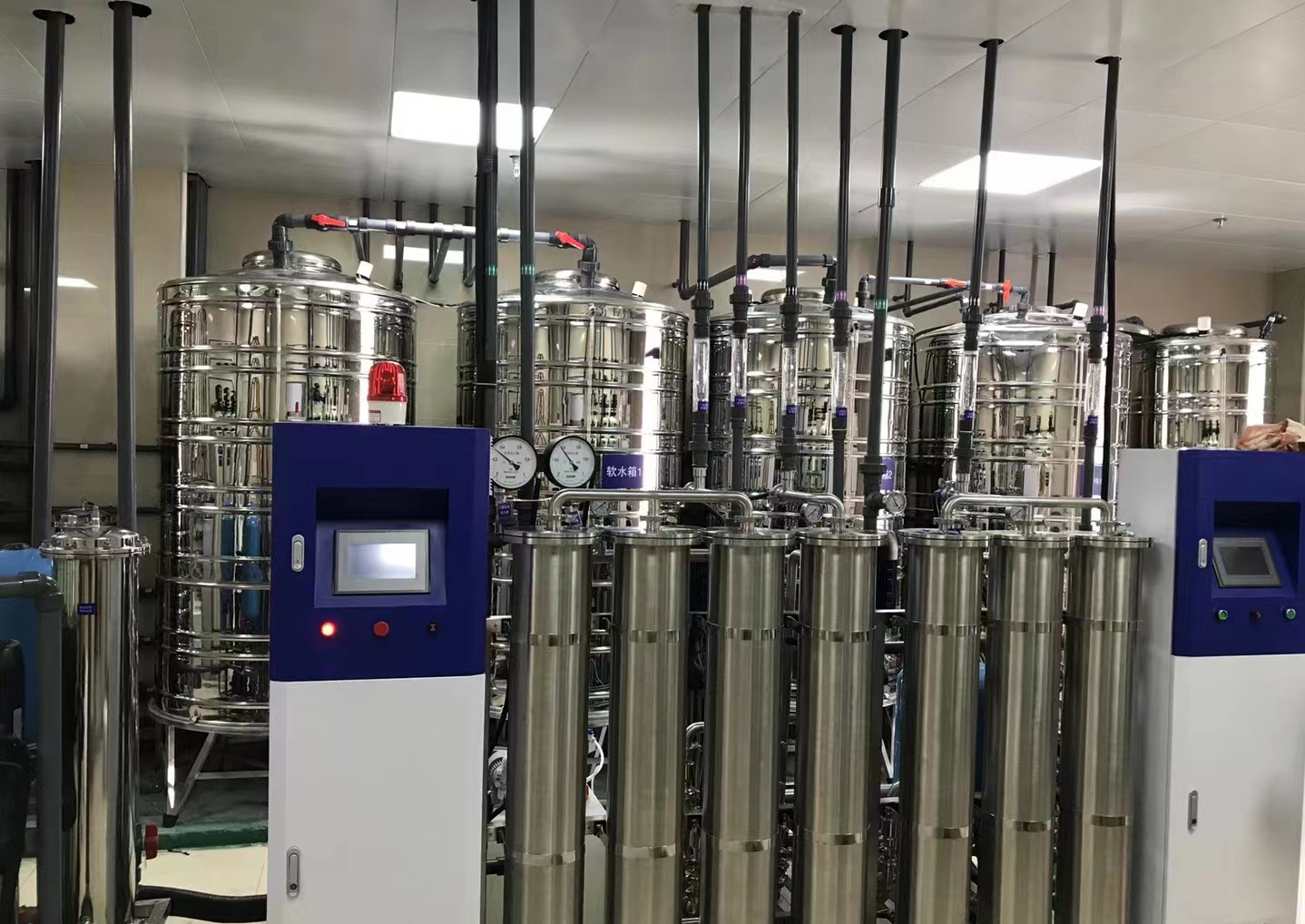 纯水系统_副本.jpg 纯水系统_副本.jpg